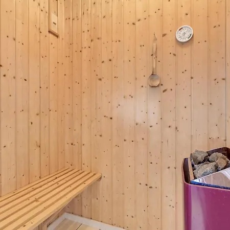 In With Sauna Dom wakacyjny *