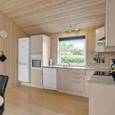 Dom wakacyjny In With Sauna Hemmet